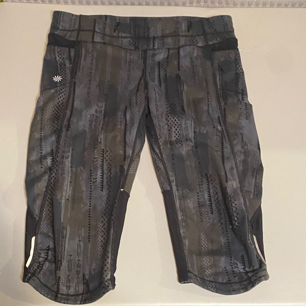 🍄Athleta crop pants